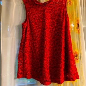 Lace dressy sleeveless top!